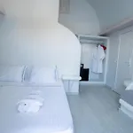 Zen Suites&spa Perissa (Santorini)