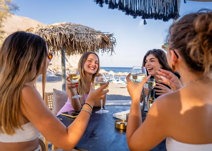 Zen & 5* Perissa (Santorini)