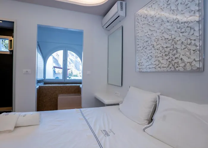 Hotel Zen & Perissa (Santorini)