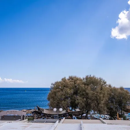 Zen & Hotel Perissa (Santorini)