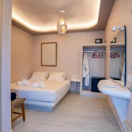 Hotel Zen & Perissa (Santorini)