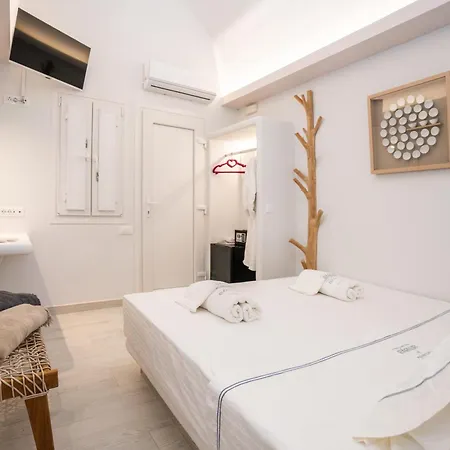 Hotel Zen & Perissa (Santorini)