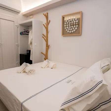 Zen & 5* Perissa (Santorini)